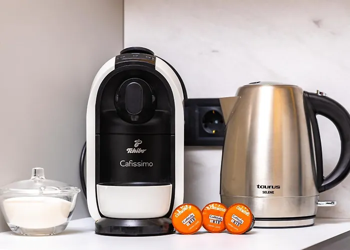 Sunset 2br Street Parking Included Lägenhet