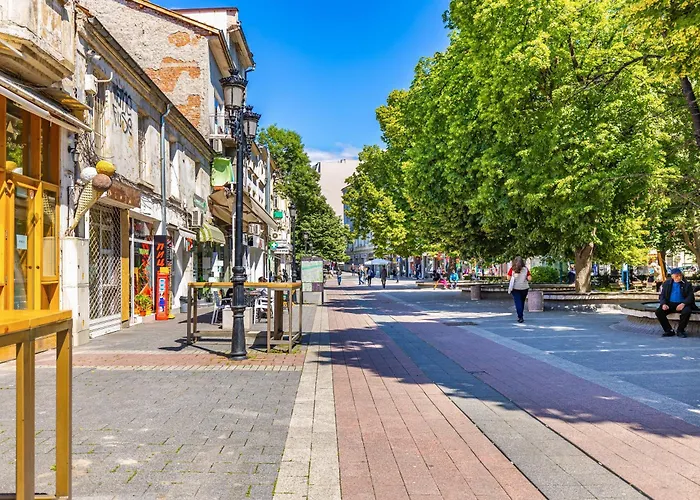 Sunset 2br Street Parking Included