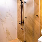 Апартаменты Sunset 2br Street Parking Included *
