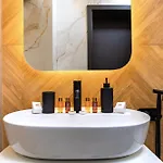 Апартаменты Sunset 2br Street Parking Included