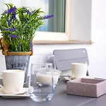 Sunset 2br Street Parking Included Апартаменты *