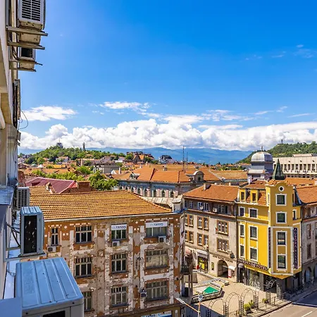 Sunset 2br Parking Included Apartman