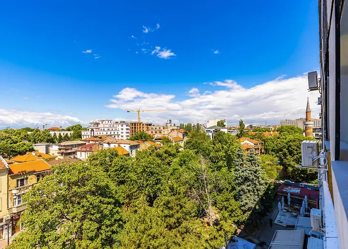 Sunset 2br Street Parking Included Apartamento